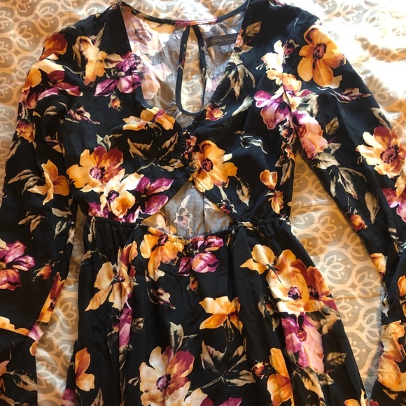 Kendall and kylie cutout dress - Picture 3 of 3